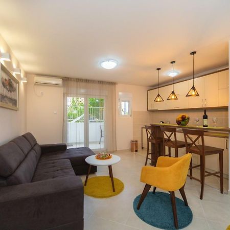 Apartmani Tref Petrovac ภายนอก รูปภาพ