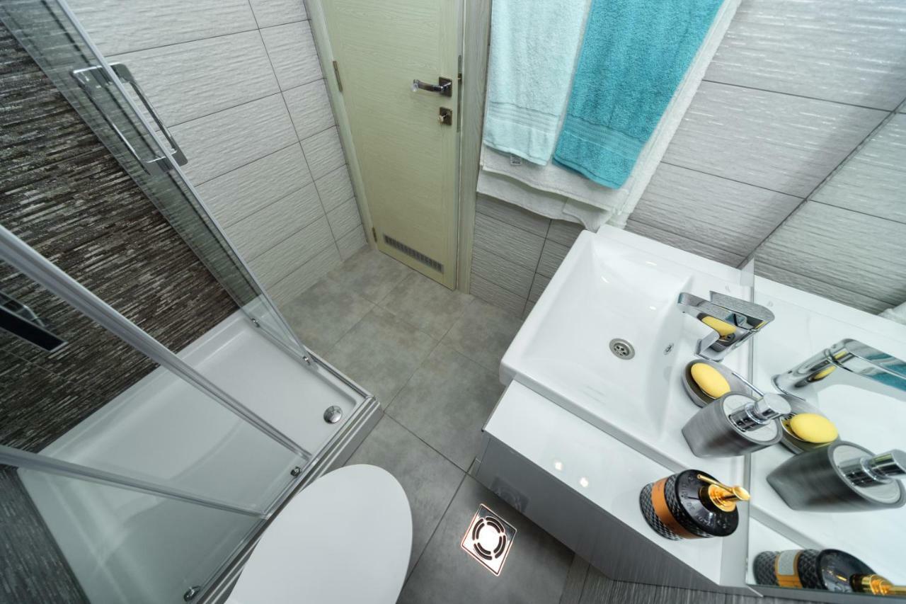 Apartmani Tref Petrovac ภายนอก รูปภาพ