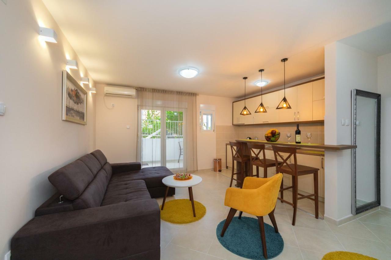 Apartmani Tref Petrovac ภายนอก รูปภาพ