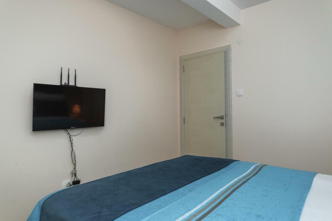 Apartmani Tref Petrovac ภายนอก รูปภาพ