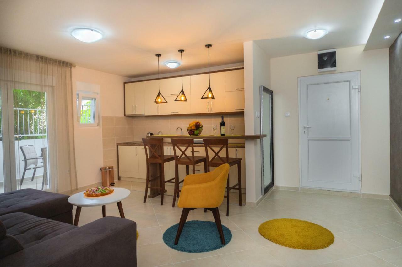Apartmani Tref Petrovac ภายนอก รูปภาพ
