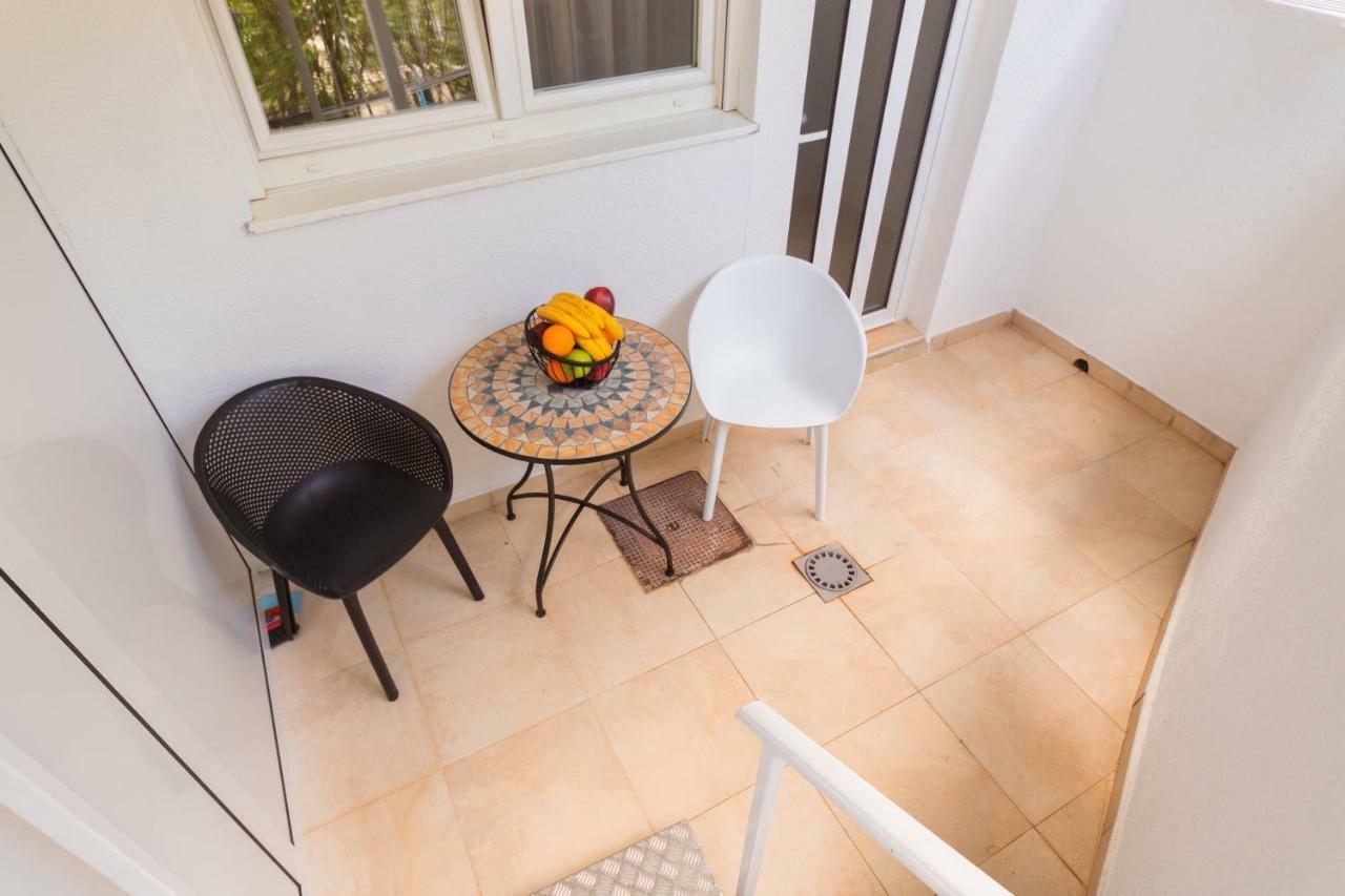 Apartmani Tref Petrovac ภายนอก รูปภาพ