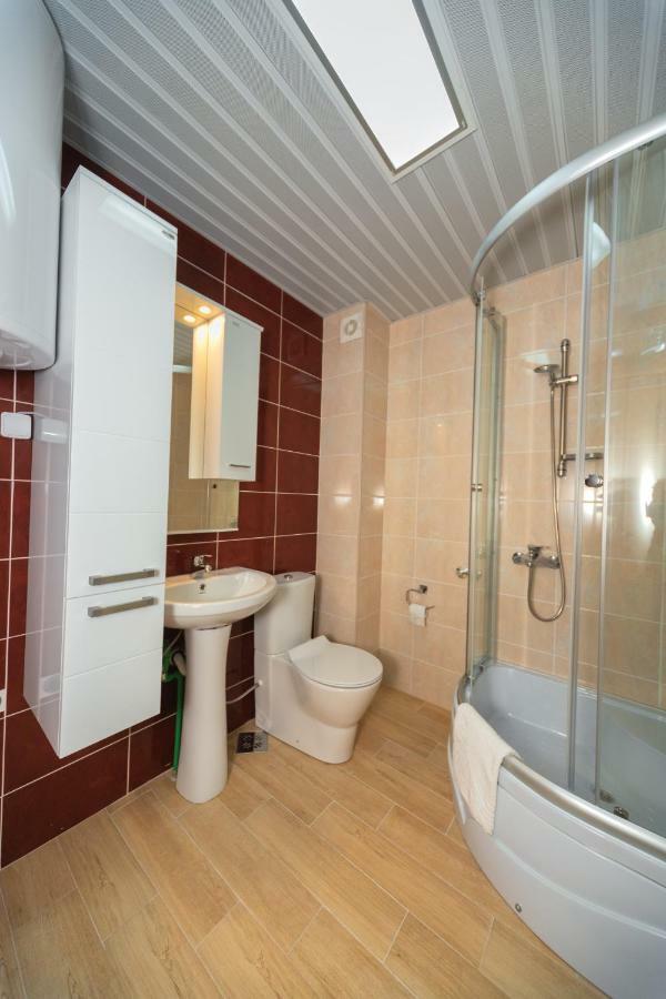 Apartmani Tref Petrovac ภายนอก รูปภาพ