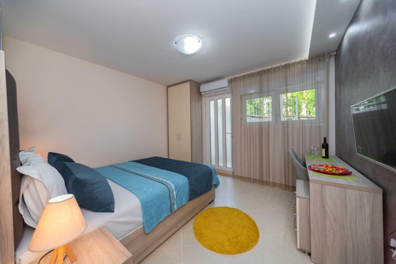 Apartmani Tref Petrovac ภายนอก รูปภาพ